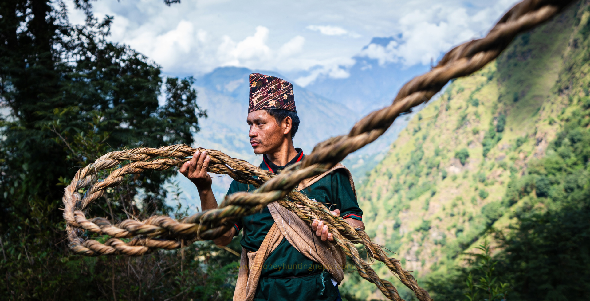 Honey Hunting Rope Preparation